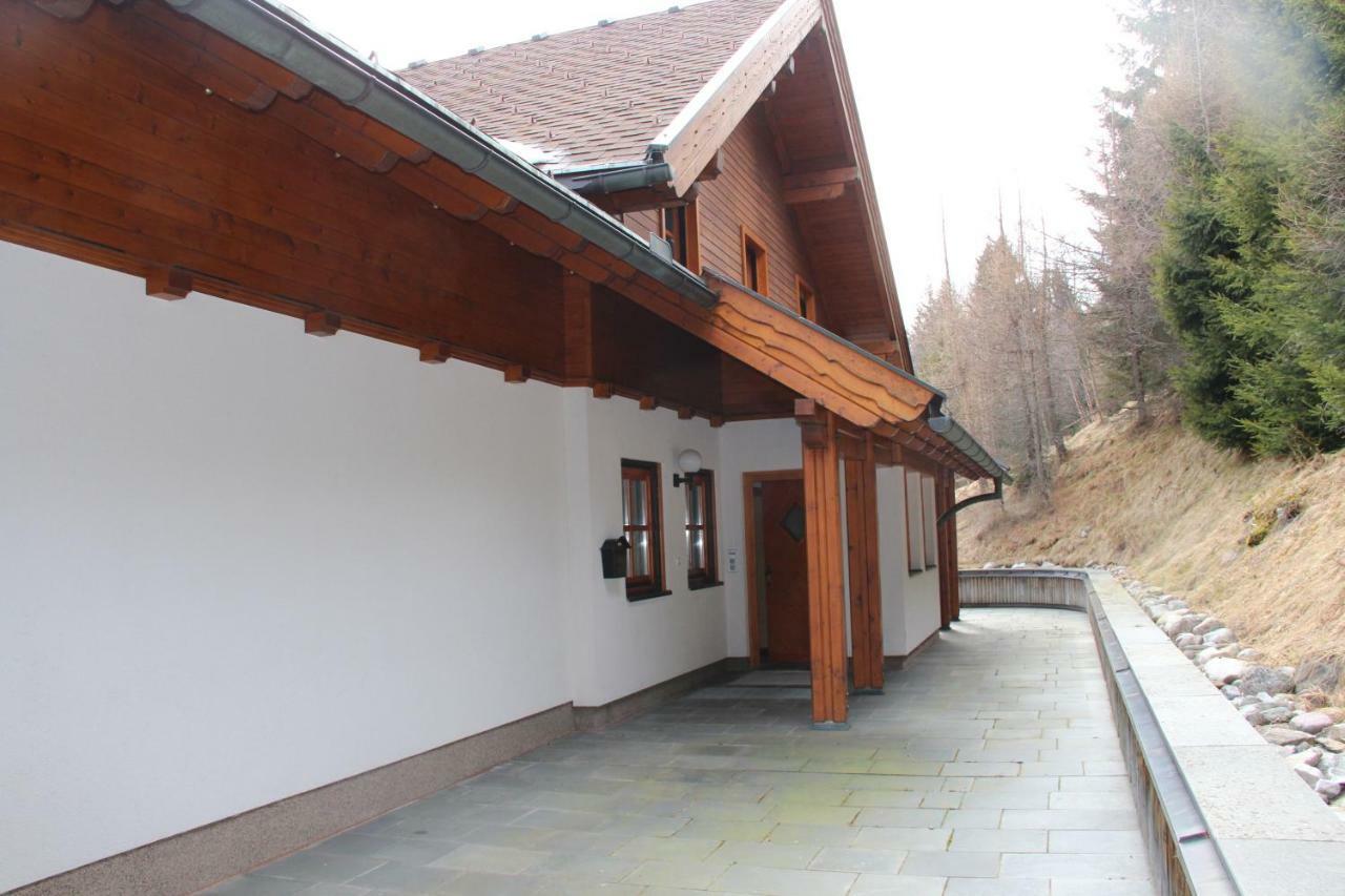 Jovane Bad Kleinkirchheim Bagian luar foto